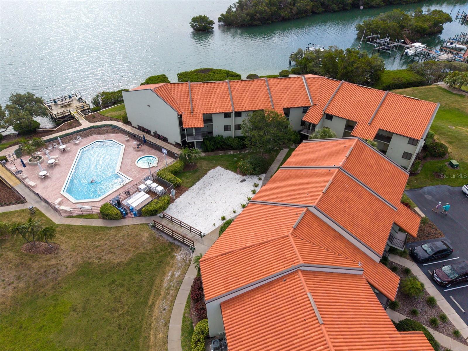 WANDER RESIDENCES OF TIERRA VERDE - Residential