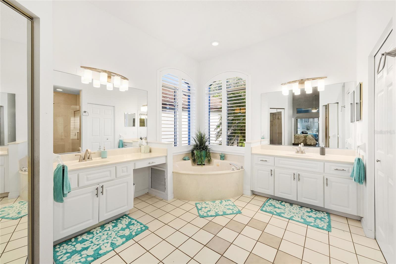 FAIRWAYS/STONECREST - Residential