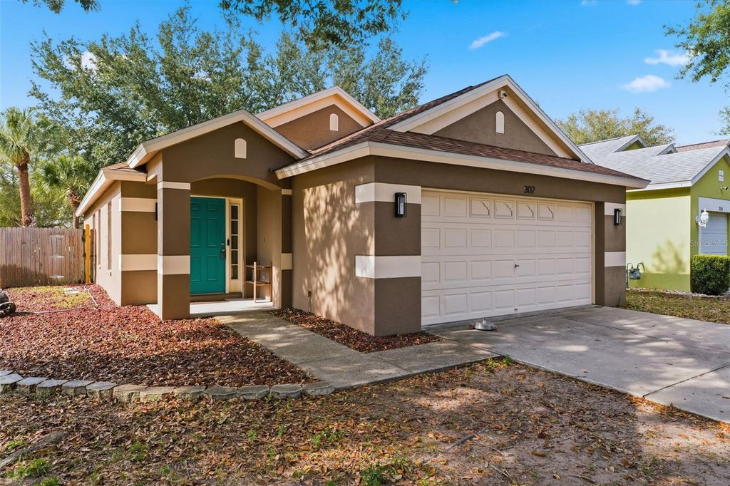 Photo of 302 Summer Sails Drive, Valrico, FL 33594 (MLS # W7883197)