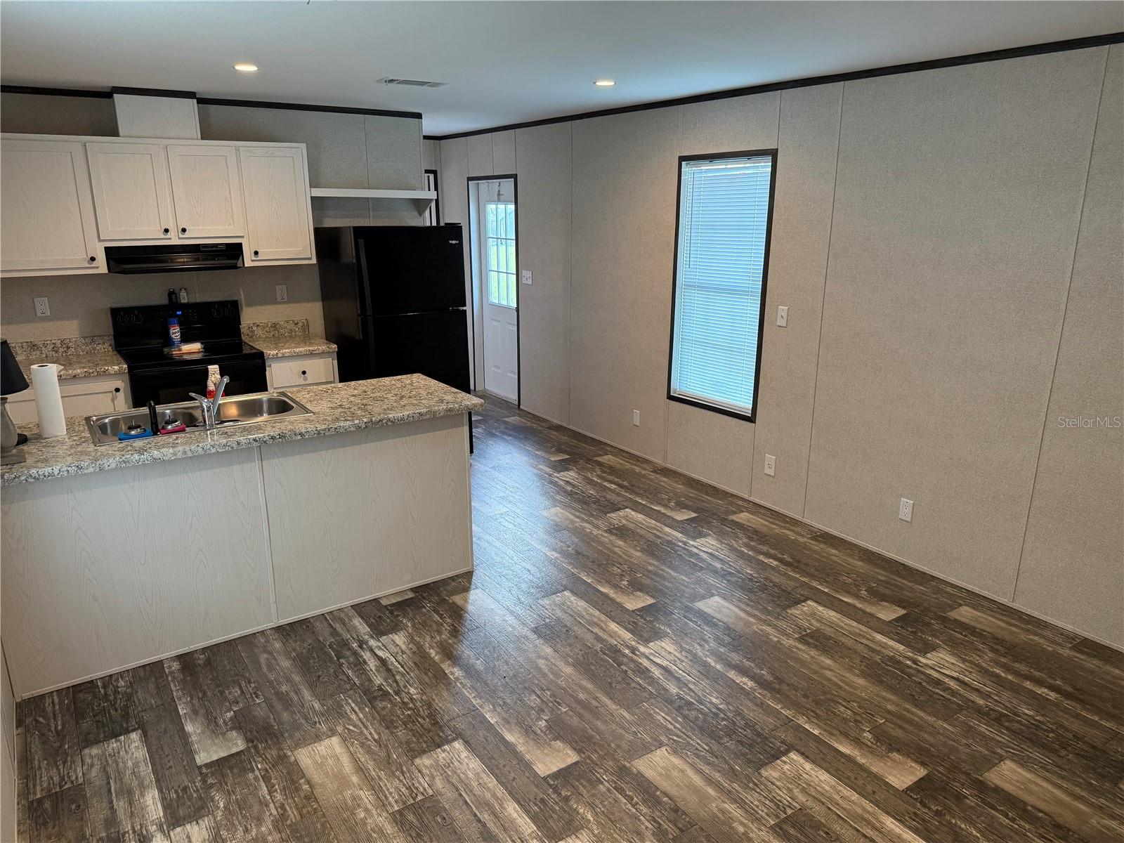 MONTGOMERY ACRES - Residential