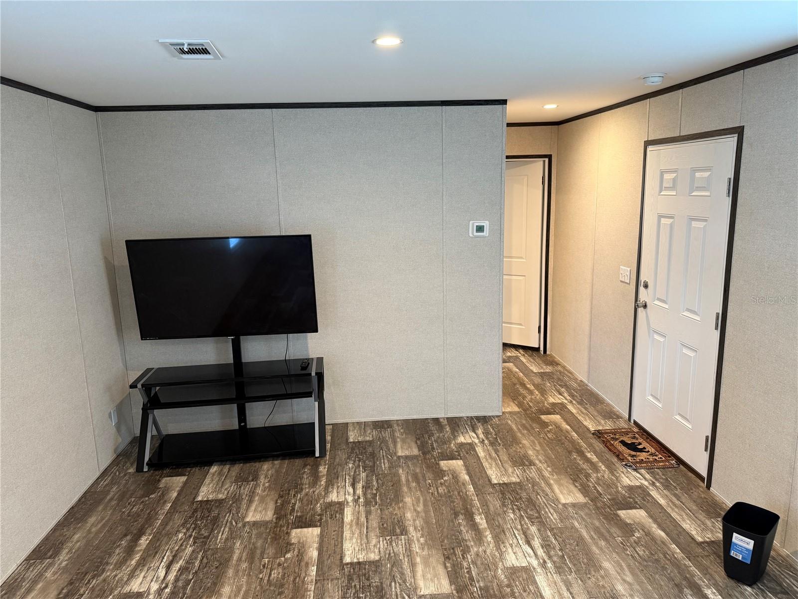 MONTGOMERY ACRES - Residential