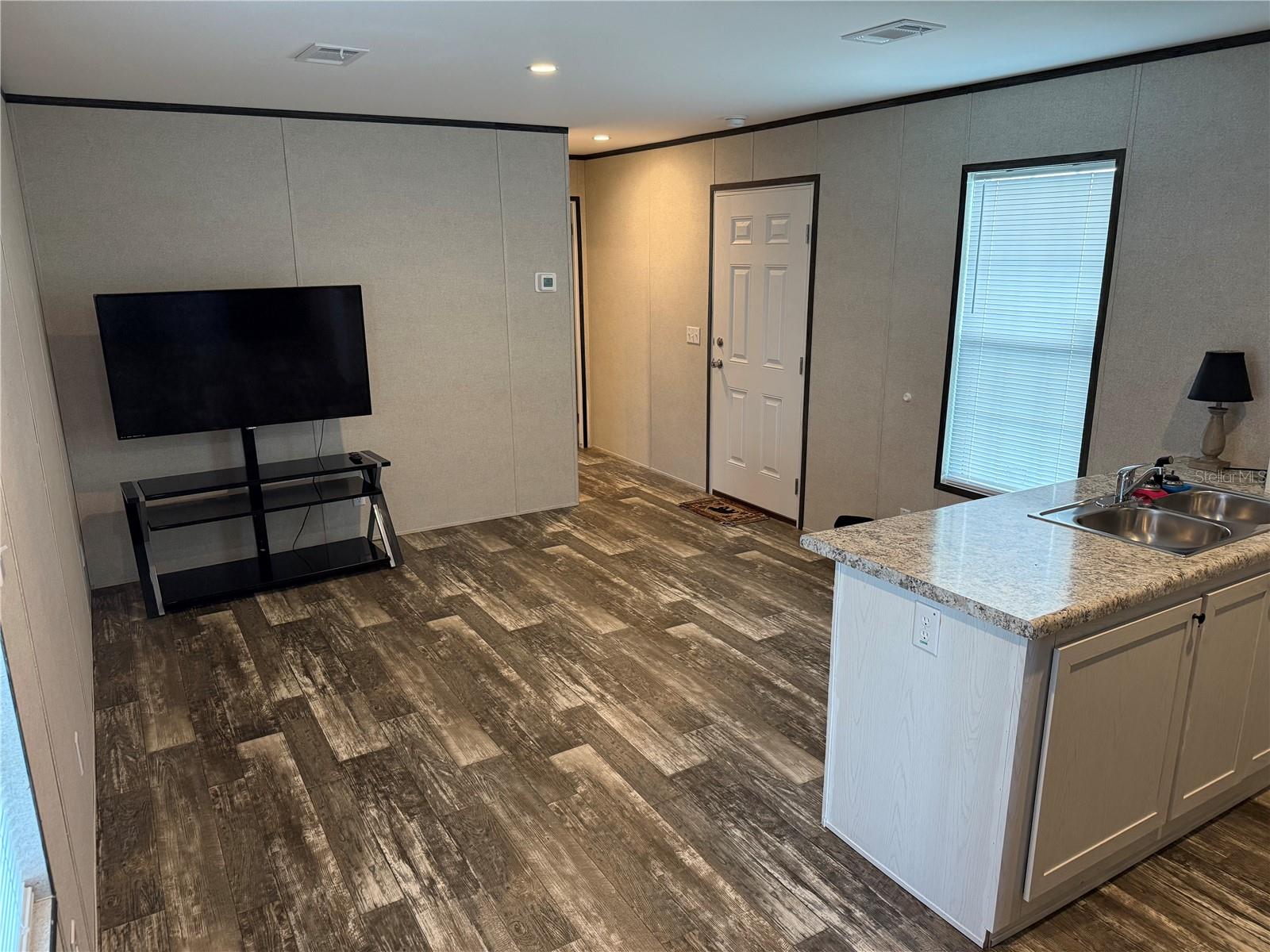 MONTGOMERY ACRES - Residential