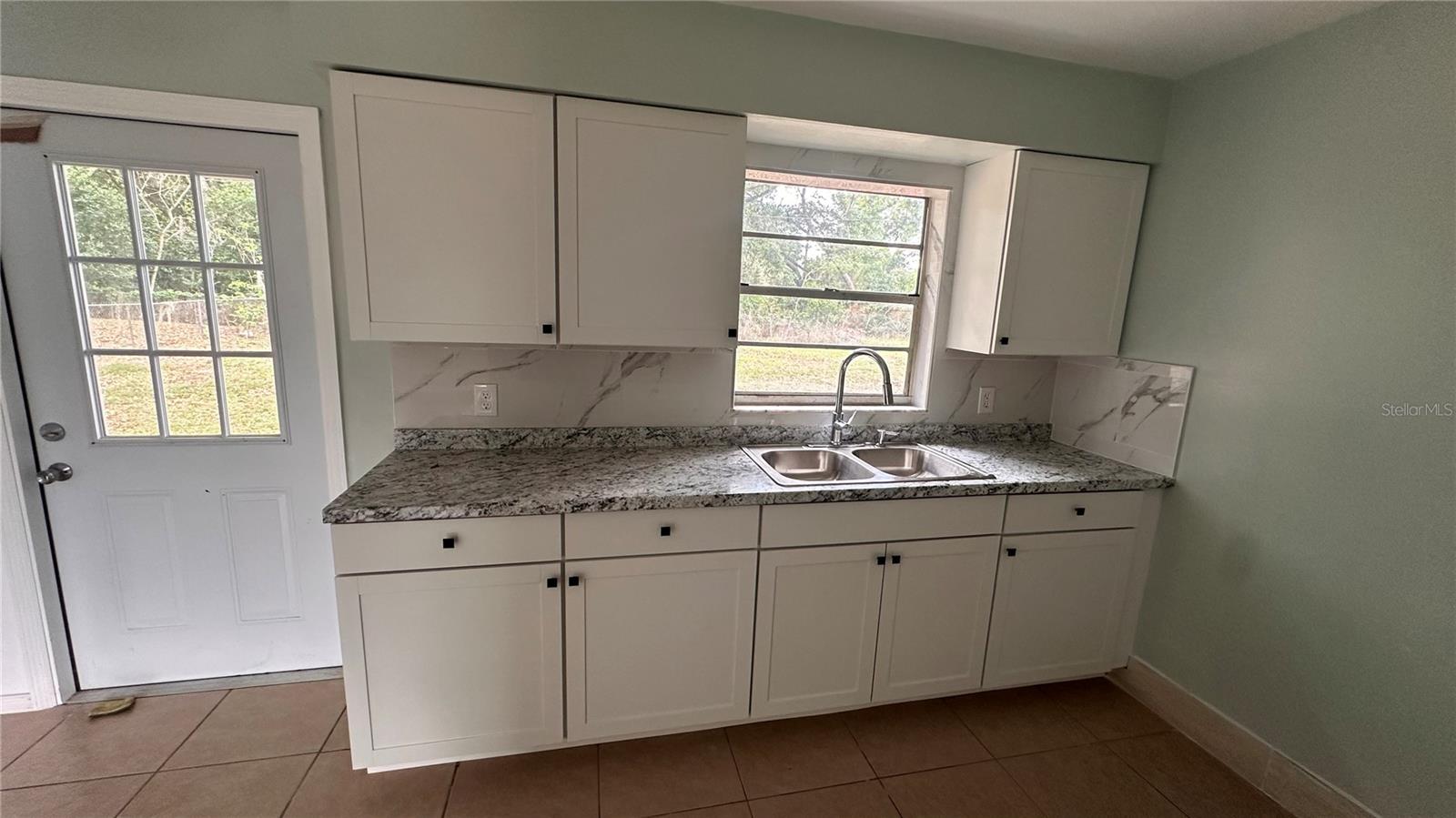 2587 SUNRISE TERRACE