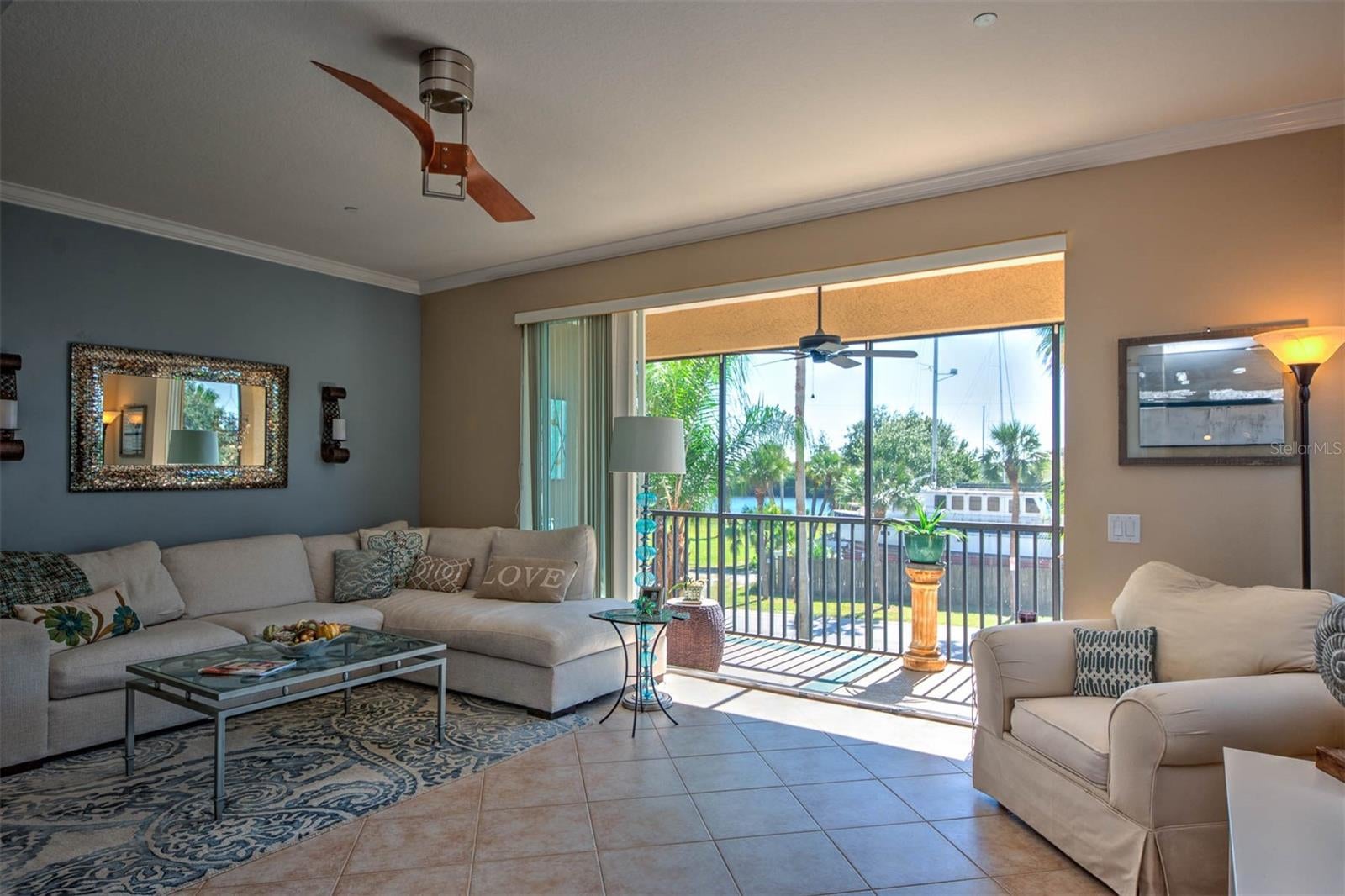 1146 VENETIAN HARBOR DRIVE NE