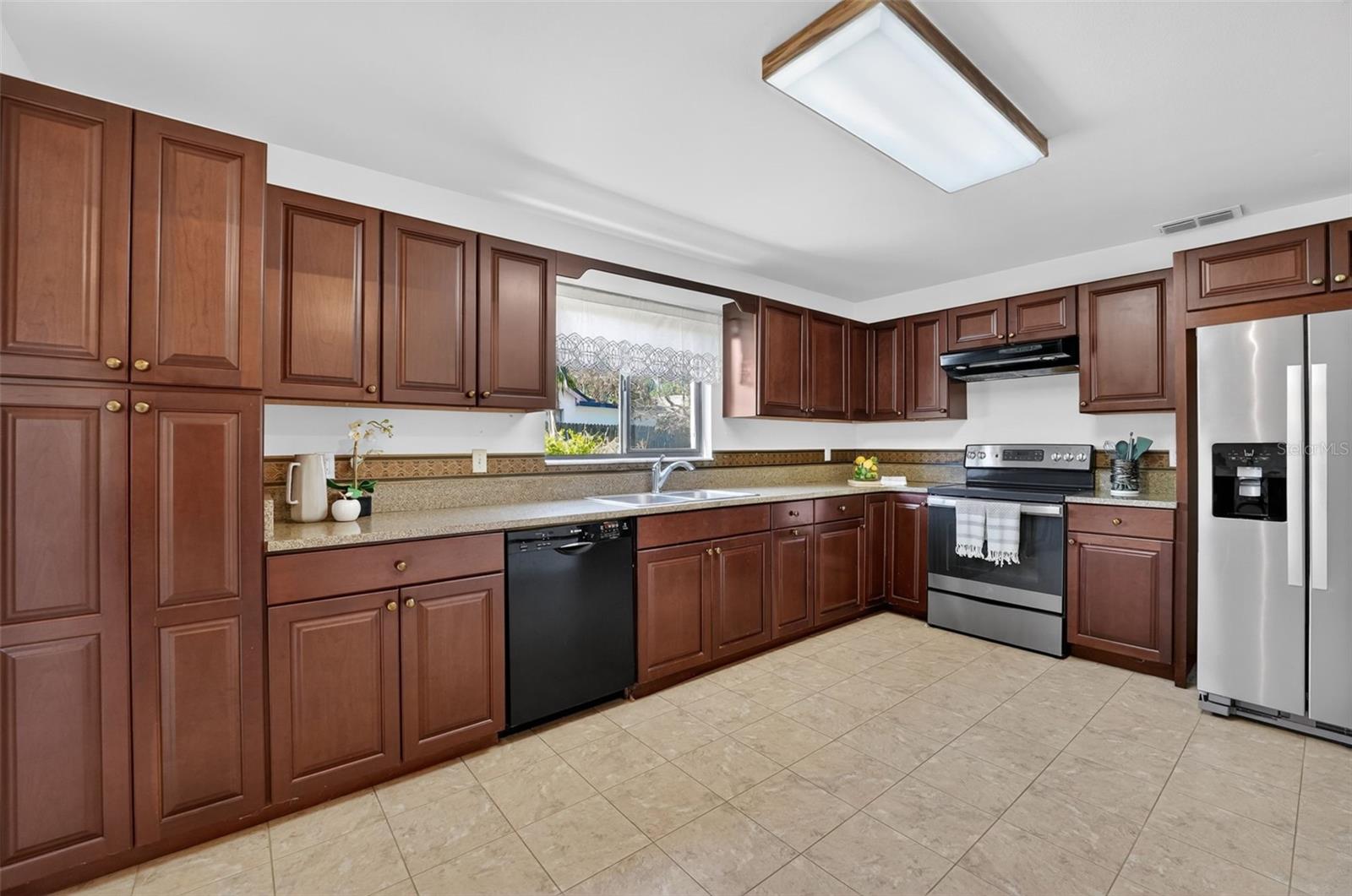 SUMMER WOODS REP - Residential