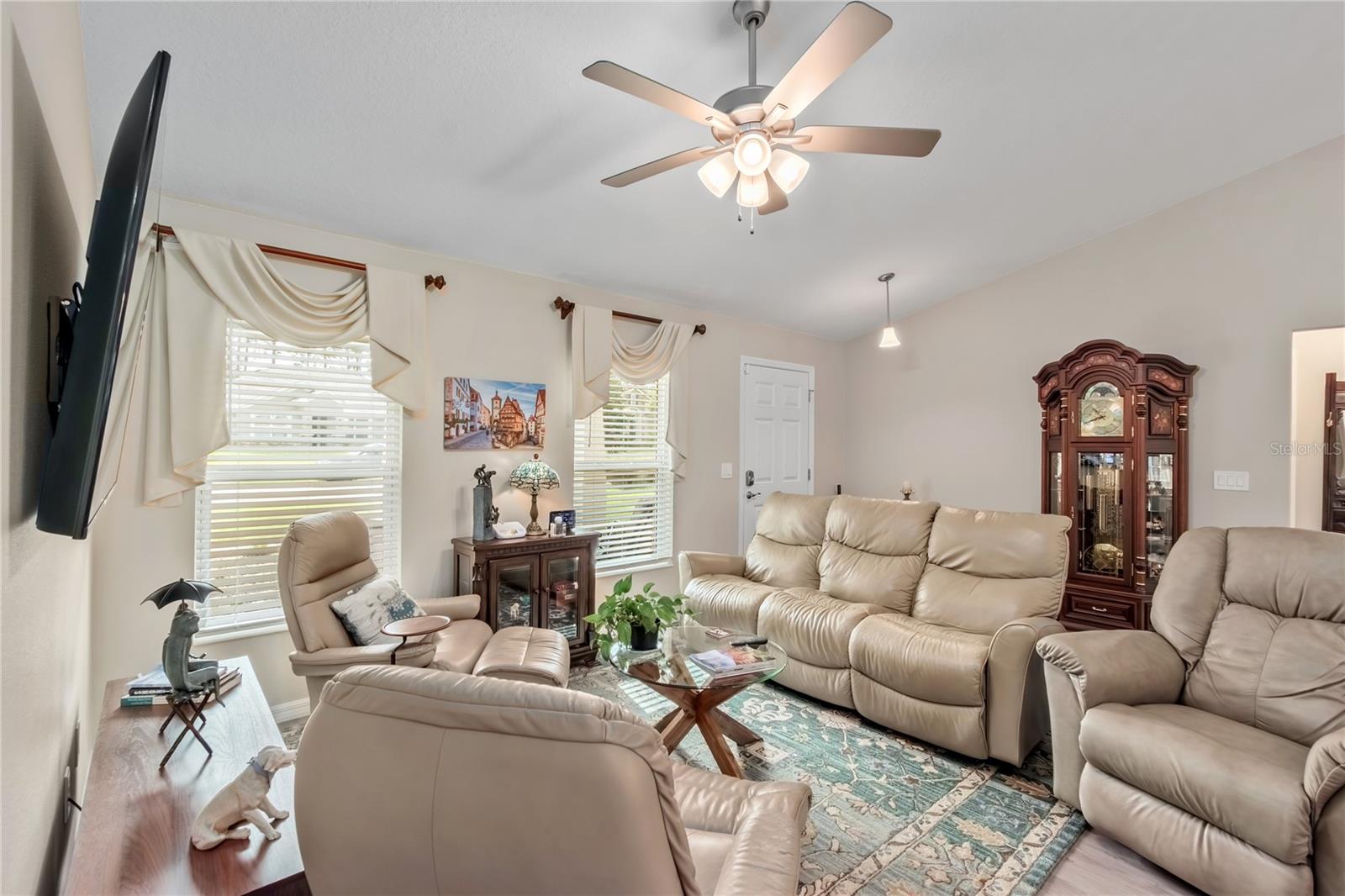 JULIETTE FALLS - Residential