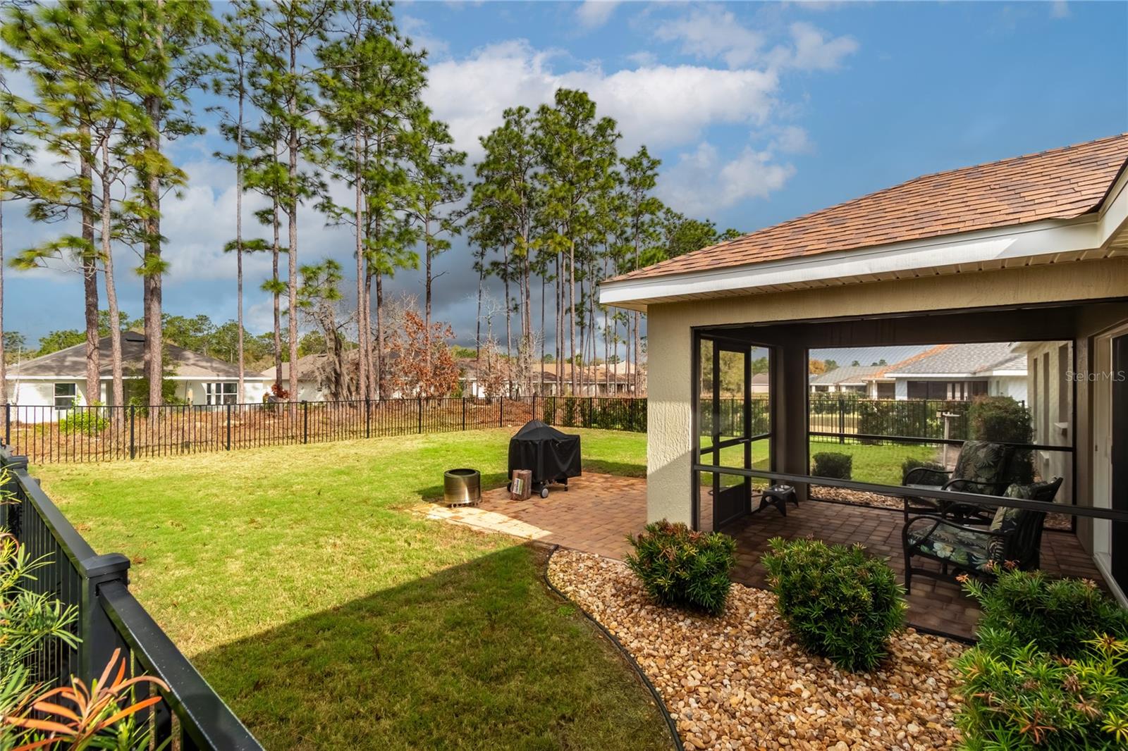 JULIETTE FALLS - Residential