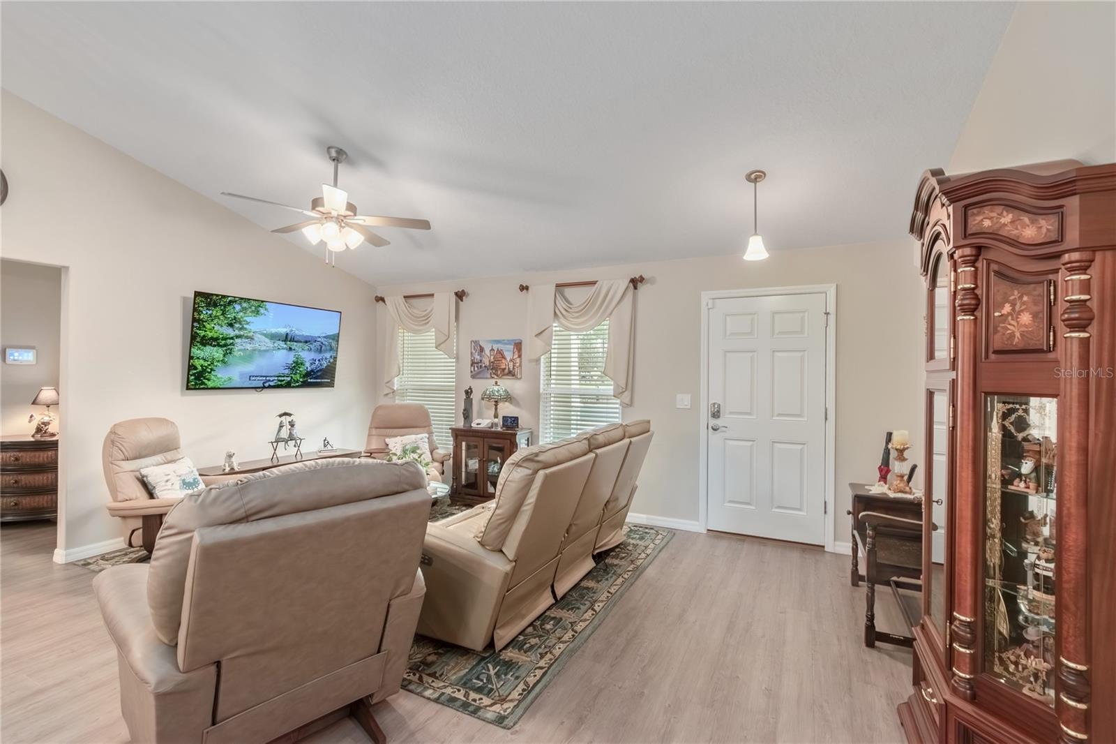 JULIETTE FALLS - Residential