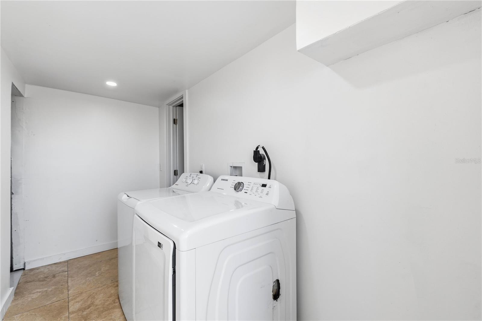 WARM MINERAL SPGS - Residential