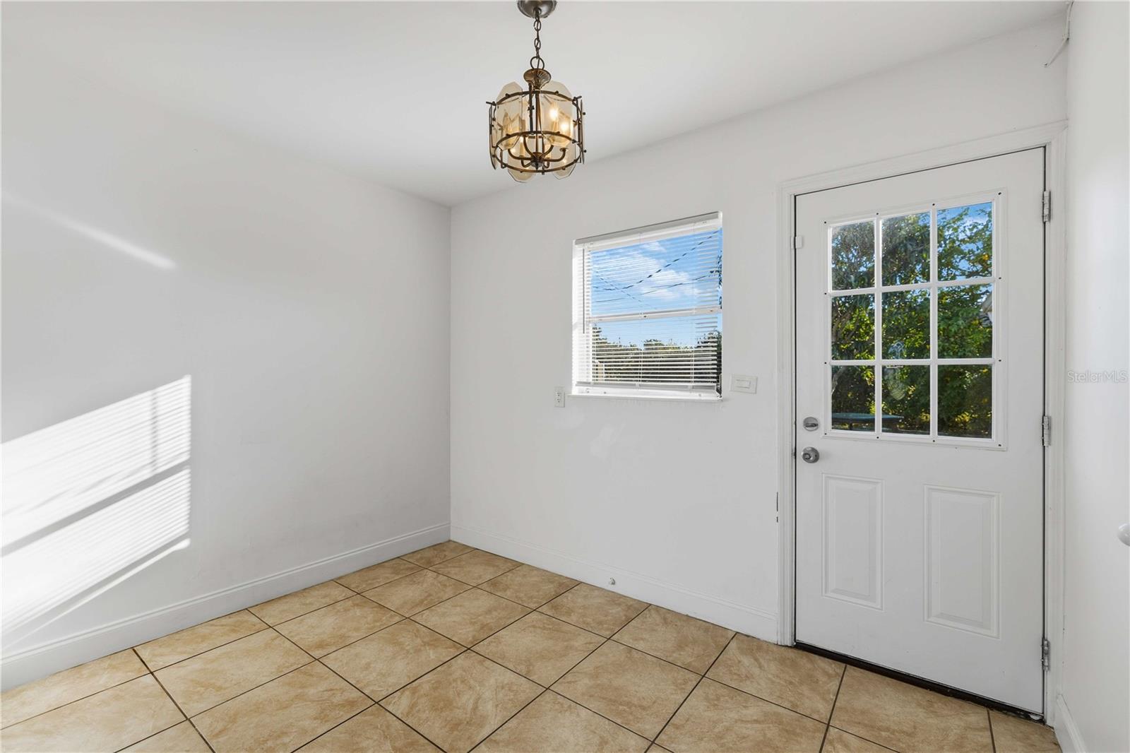 WARM MINERAL SPGS - Residential