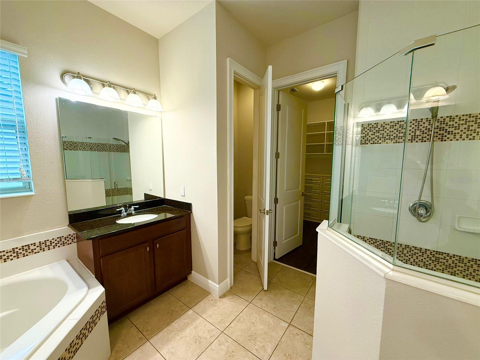 ENCLAVE - Residential