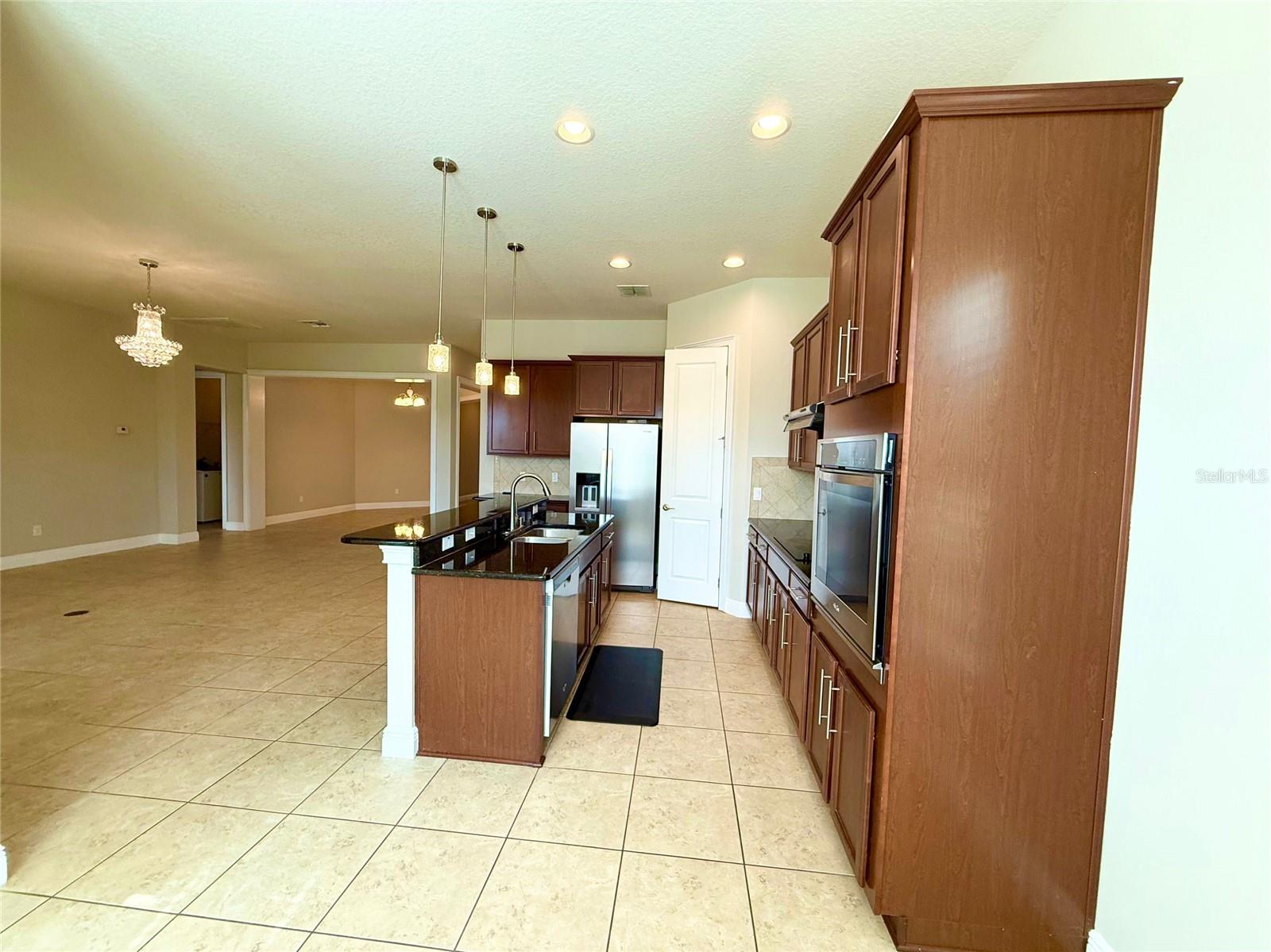 ENCLAVE - Residential