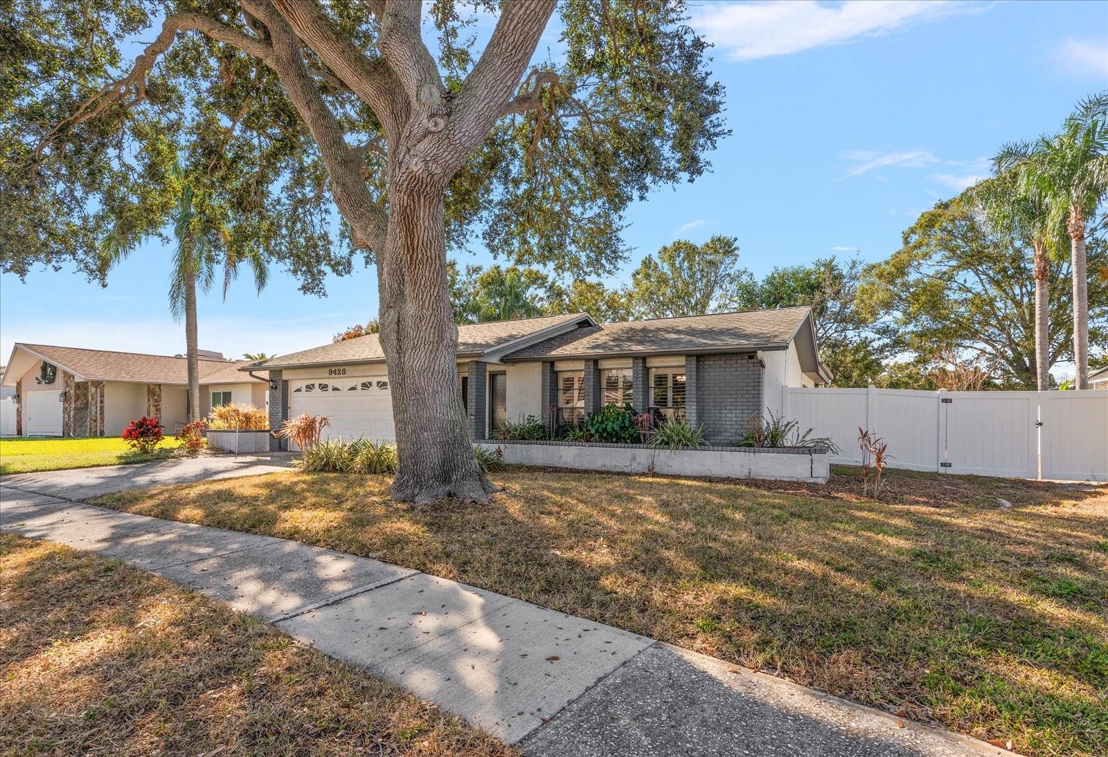 LAURA ANNE ESTATES - Residential