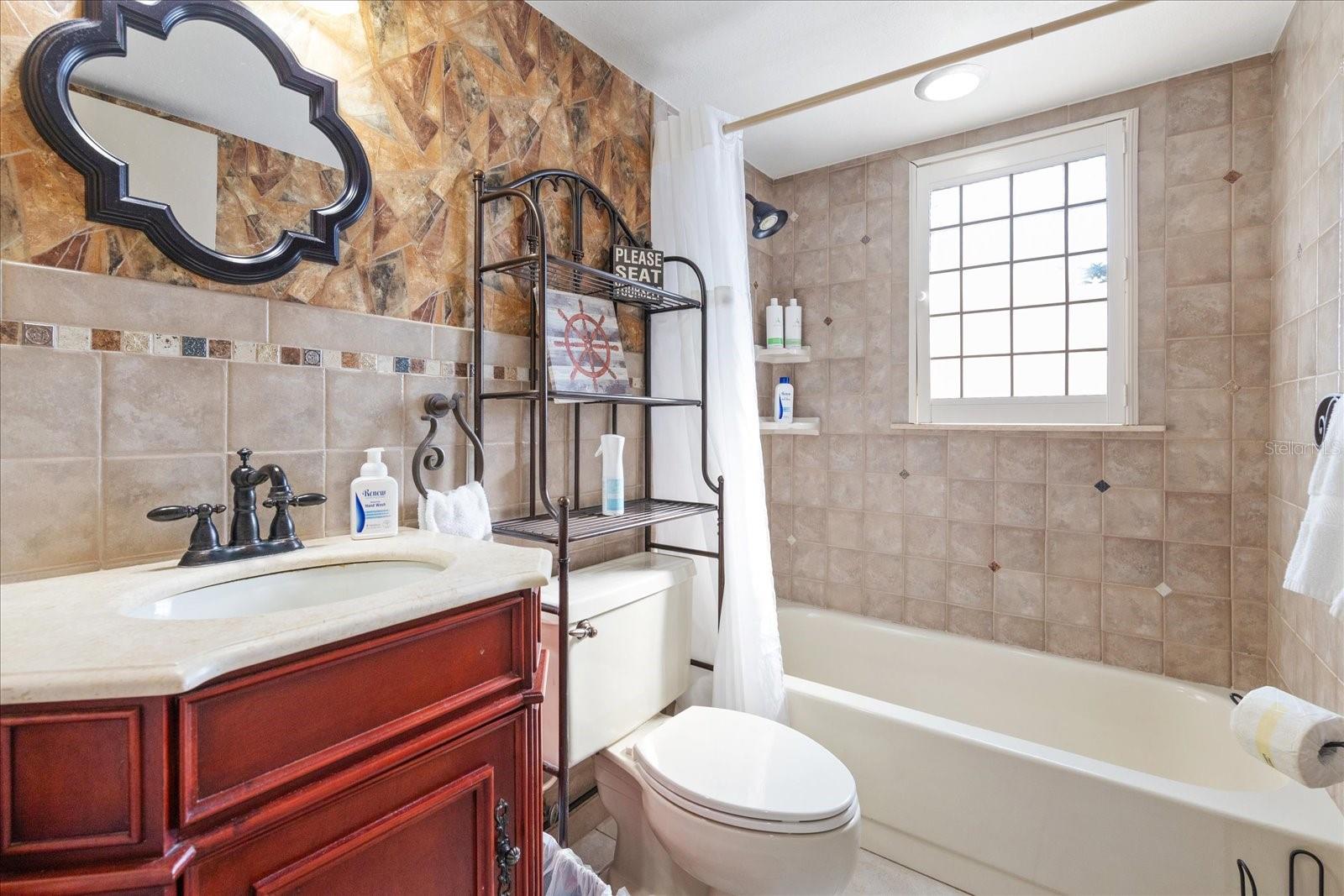 LAURA ANNE ESTATES - Residential