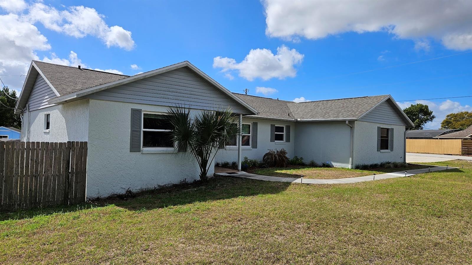 DELTONA LAKES UNIT 08 - Residential
