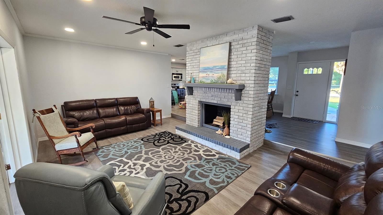 DELTONA LAKES UNIT 08 - Residential