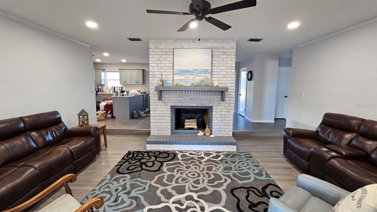 DELTONA LAKES UNIT 08 - Residential