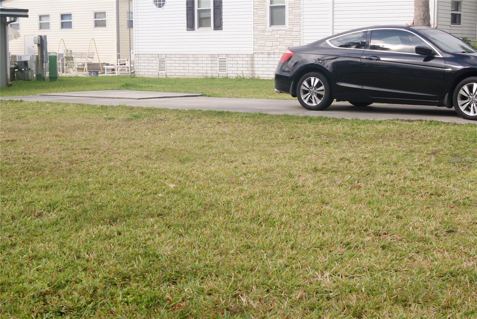 EUSTIS COUNTRY CLUB MANOR MHP UNIT 02A - Land