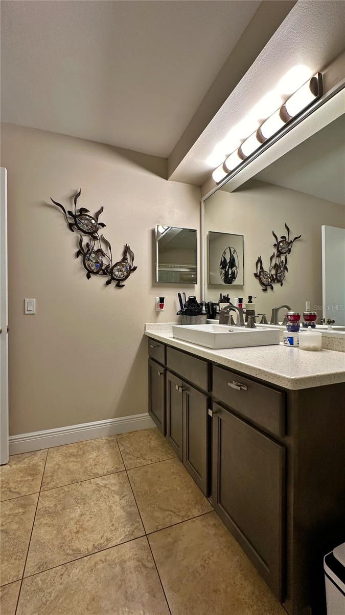 SIESTA LAGO CONDOMINIUM - Residential