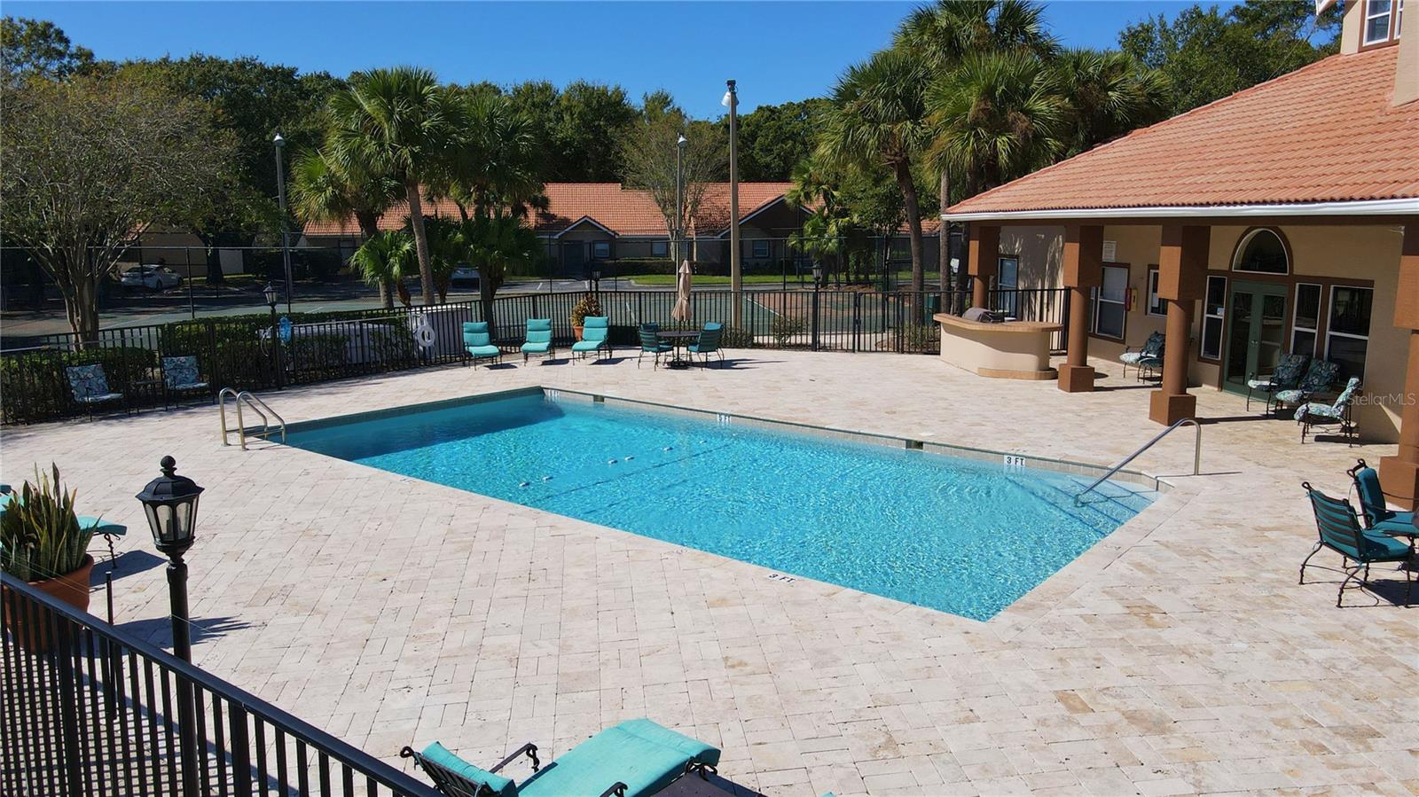 SIESTA LAGO CONDOMINIUM - Residential