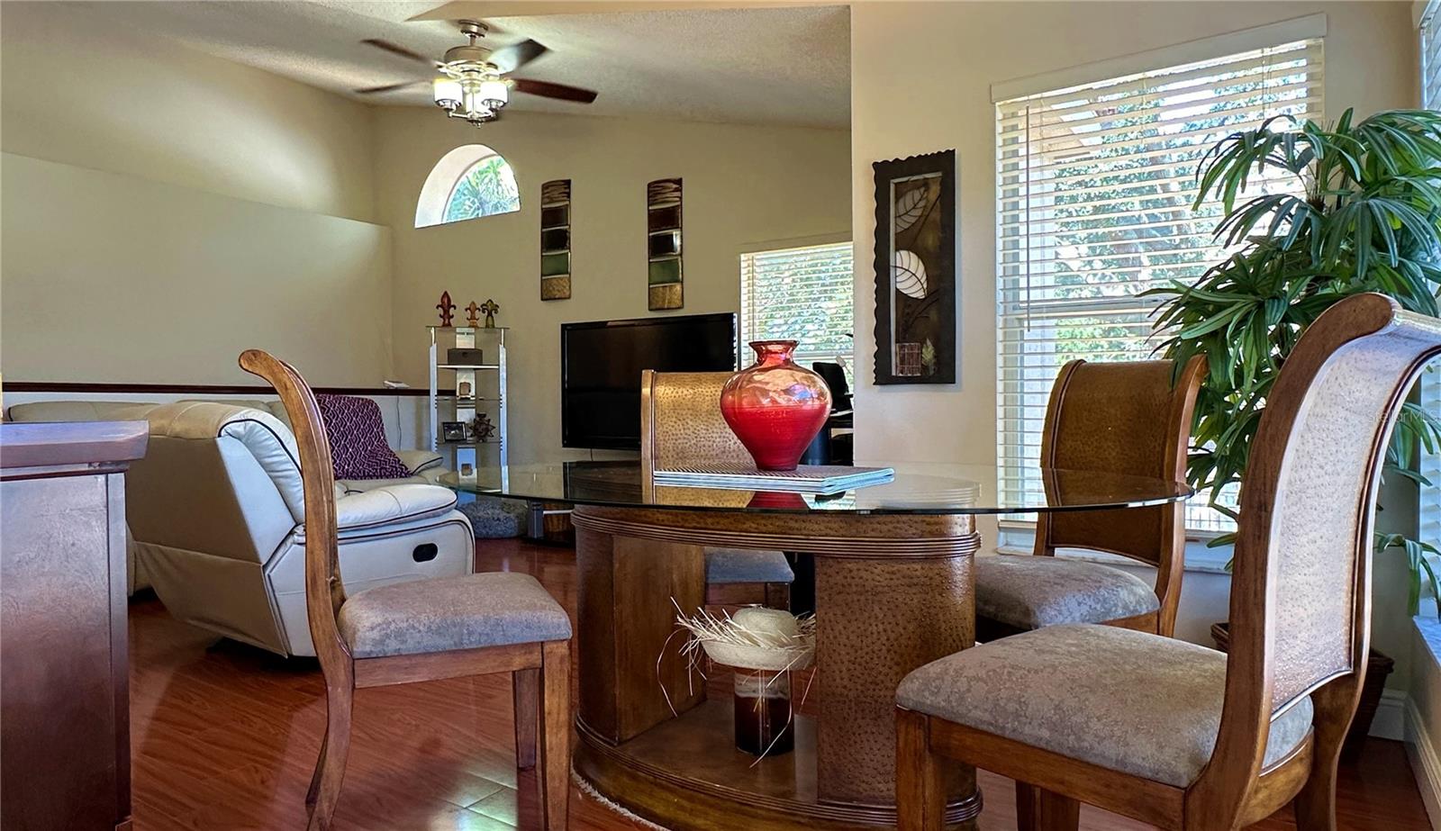 SIESTA LAGO CONDOMINIUM - Residential