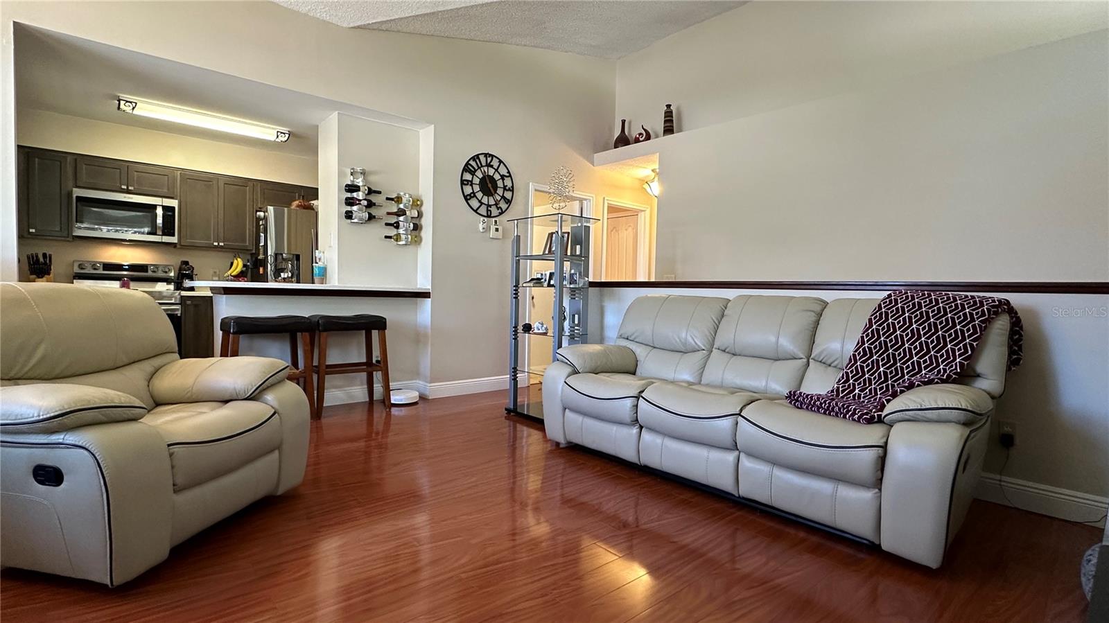 SIESTA LAGO CONDOMINIUM - Residential