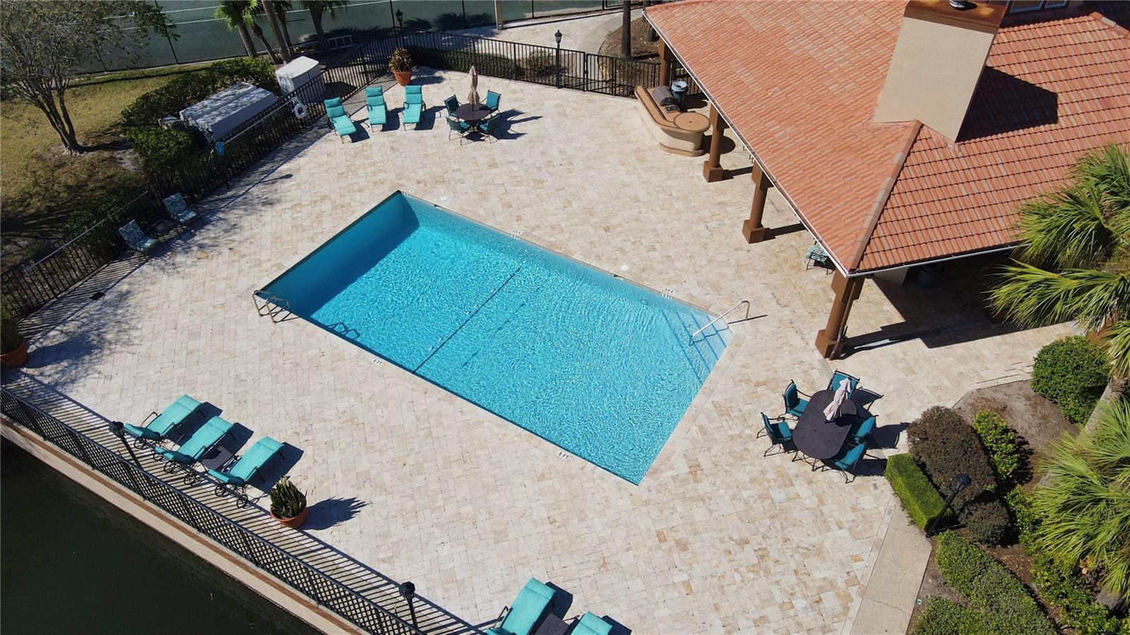 SIESTA LAGO CONDOMINIUM - Residential