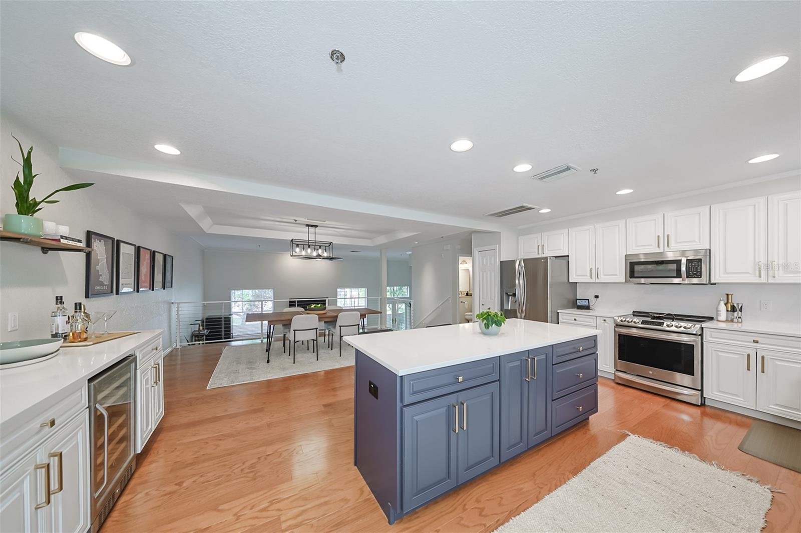 PALM PLACE BY THE BAYSHORE A C - Residential