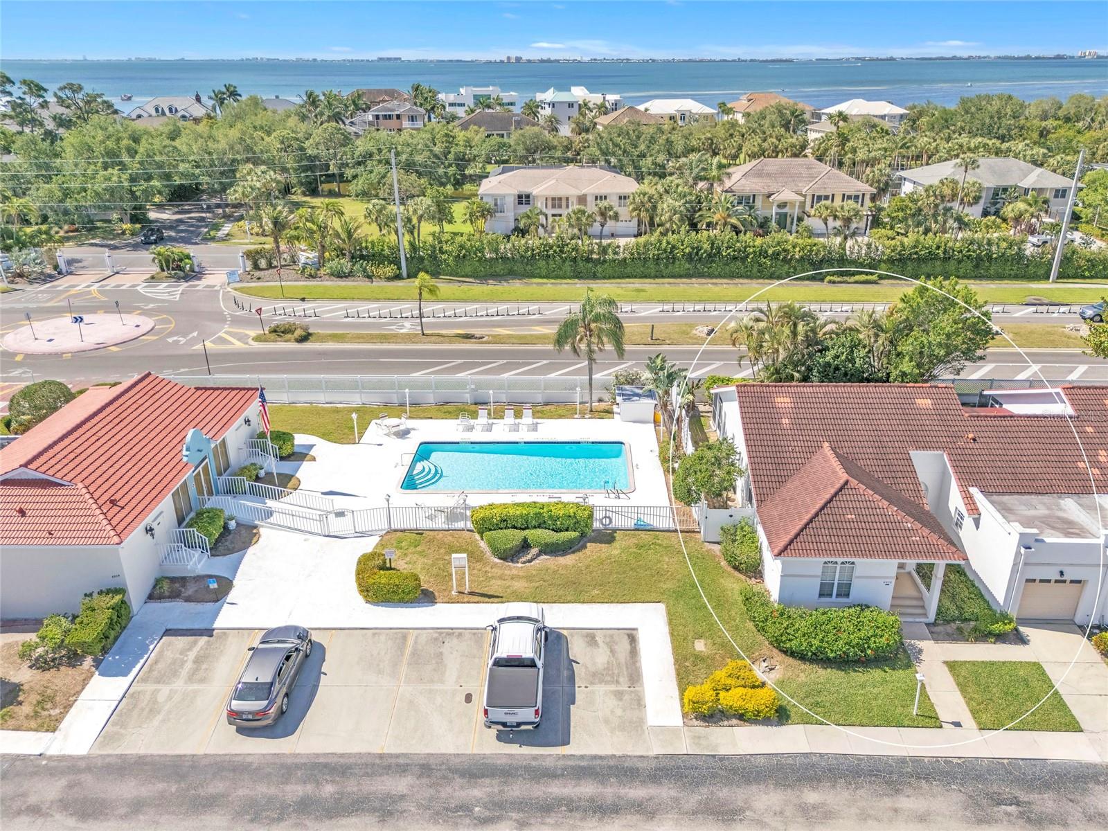 PALM COURT - Residential