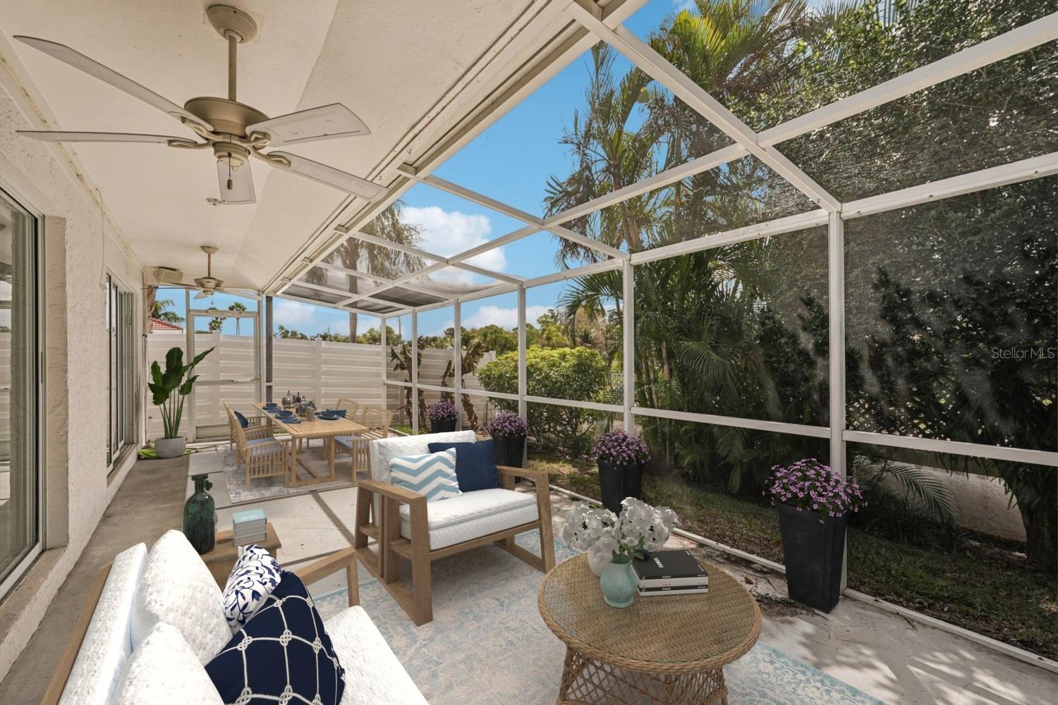 PALM COURT - Residential