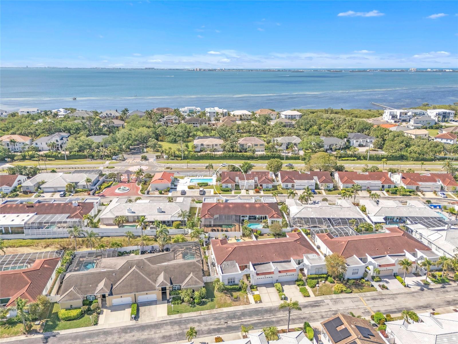 PALM COURT - Residential