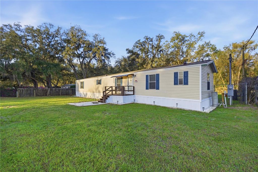 Photo of 17500 NE 39th Court, Citra, FL 32113 (MLS # OM720524)