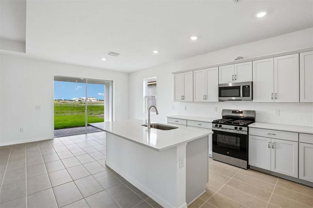 Photo of 8725 Canard Cove, Palmetto, FL 34221 (MLS # A4695548)