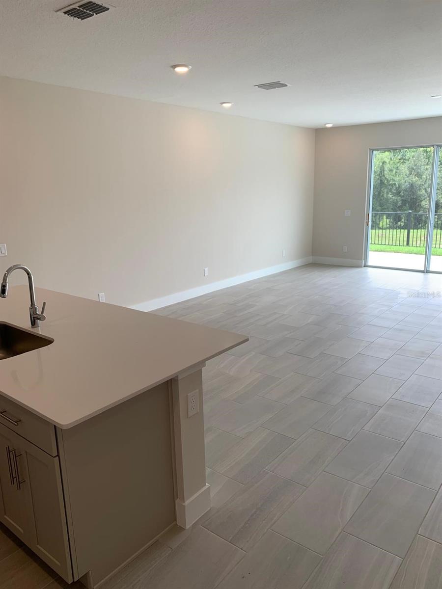 SPECTRUM AT REUNION PH 2 - Residential Lease