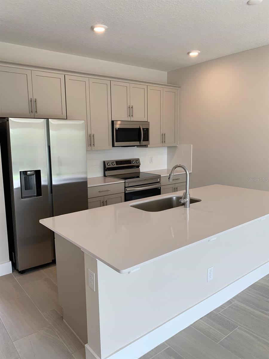 SPECTRUM AT REUNION PH 2 - Residential Lease