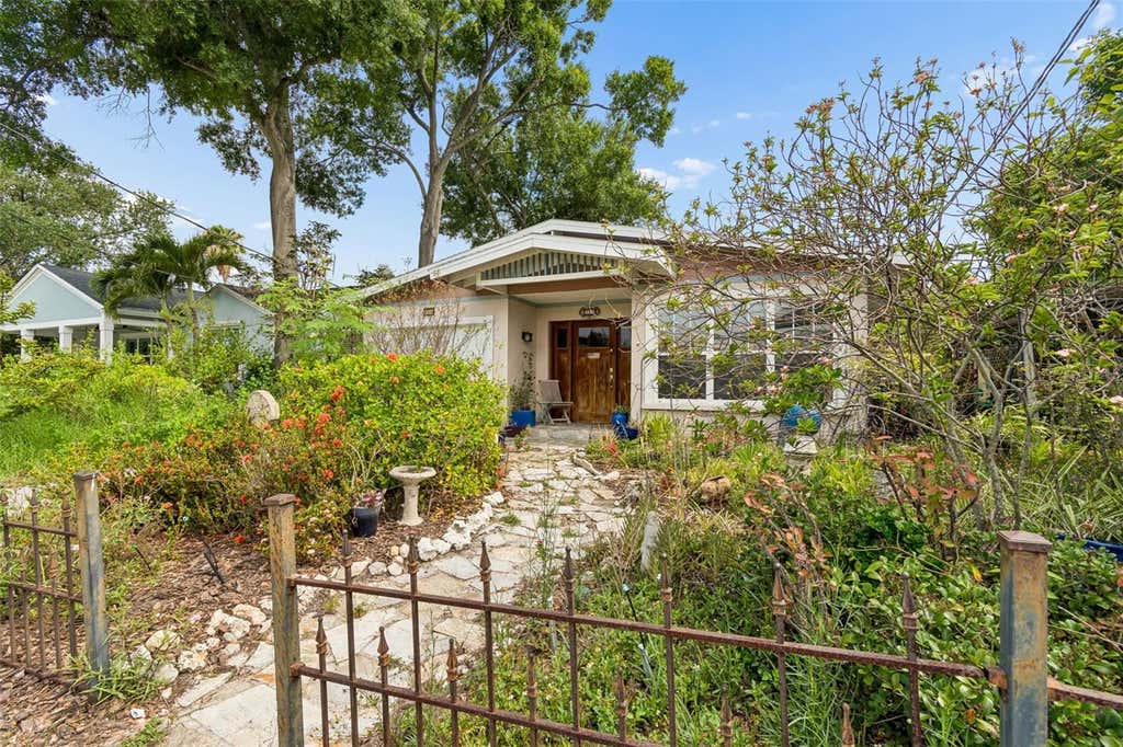 Photo of 159 Biscayne Avenue, Tampa, FL 33606 (MLS # TB8515750)