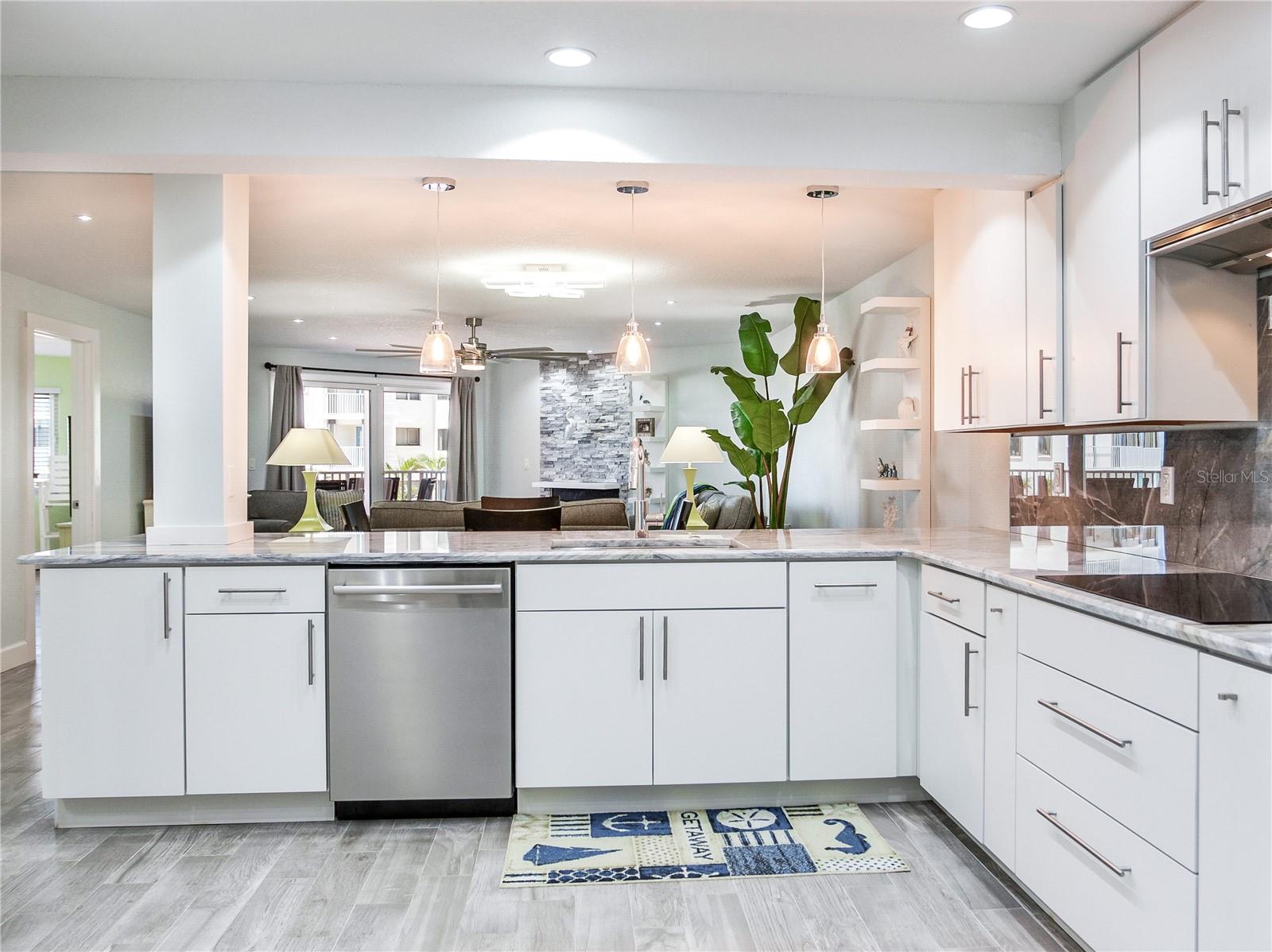 BEACH COTTAGE CONDO - Residential