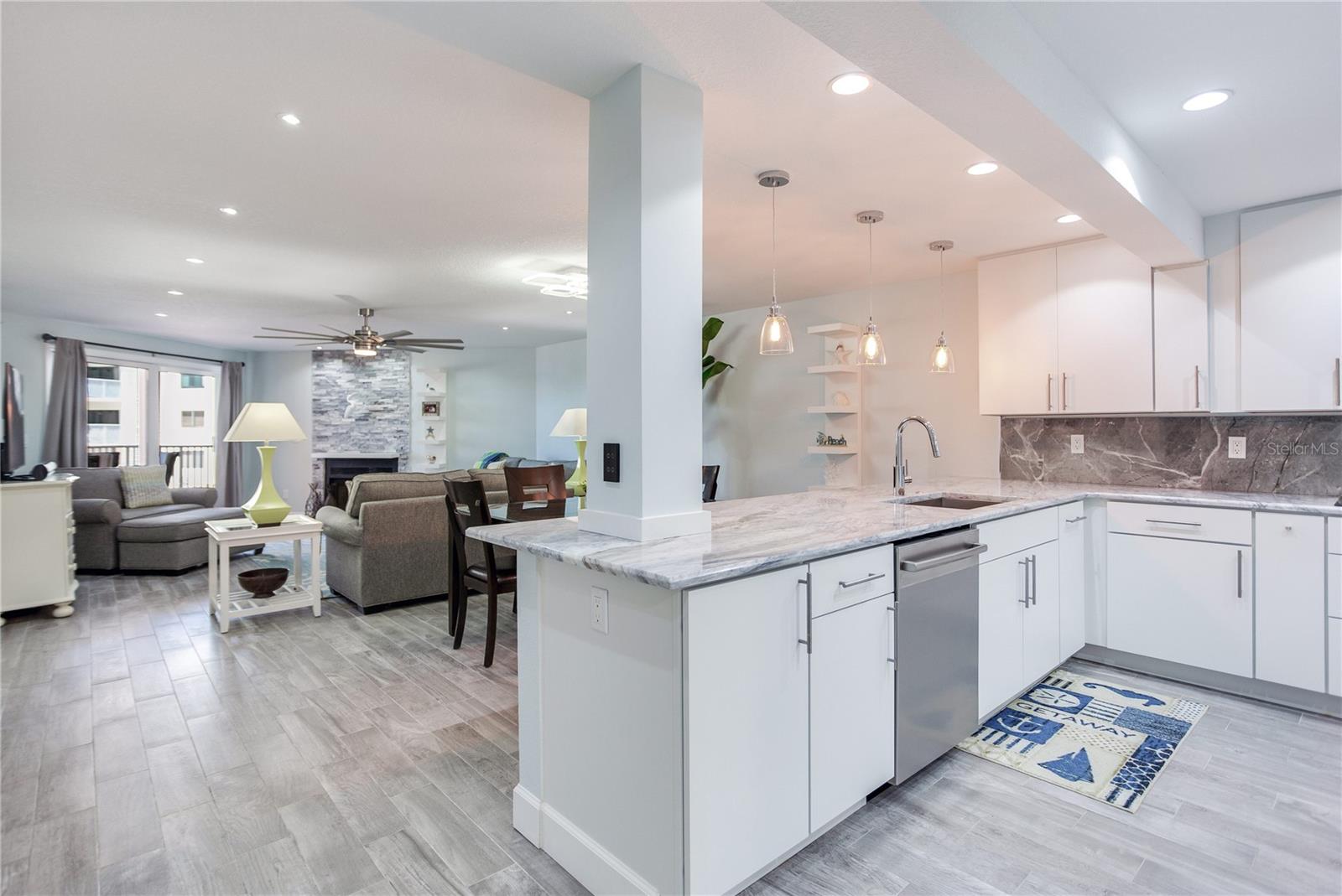 BEACH COTTAGE CONDO - Residential