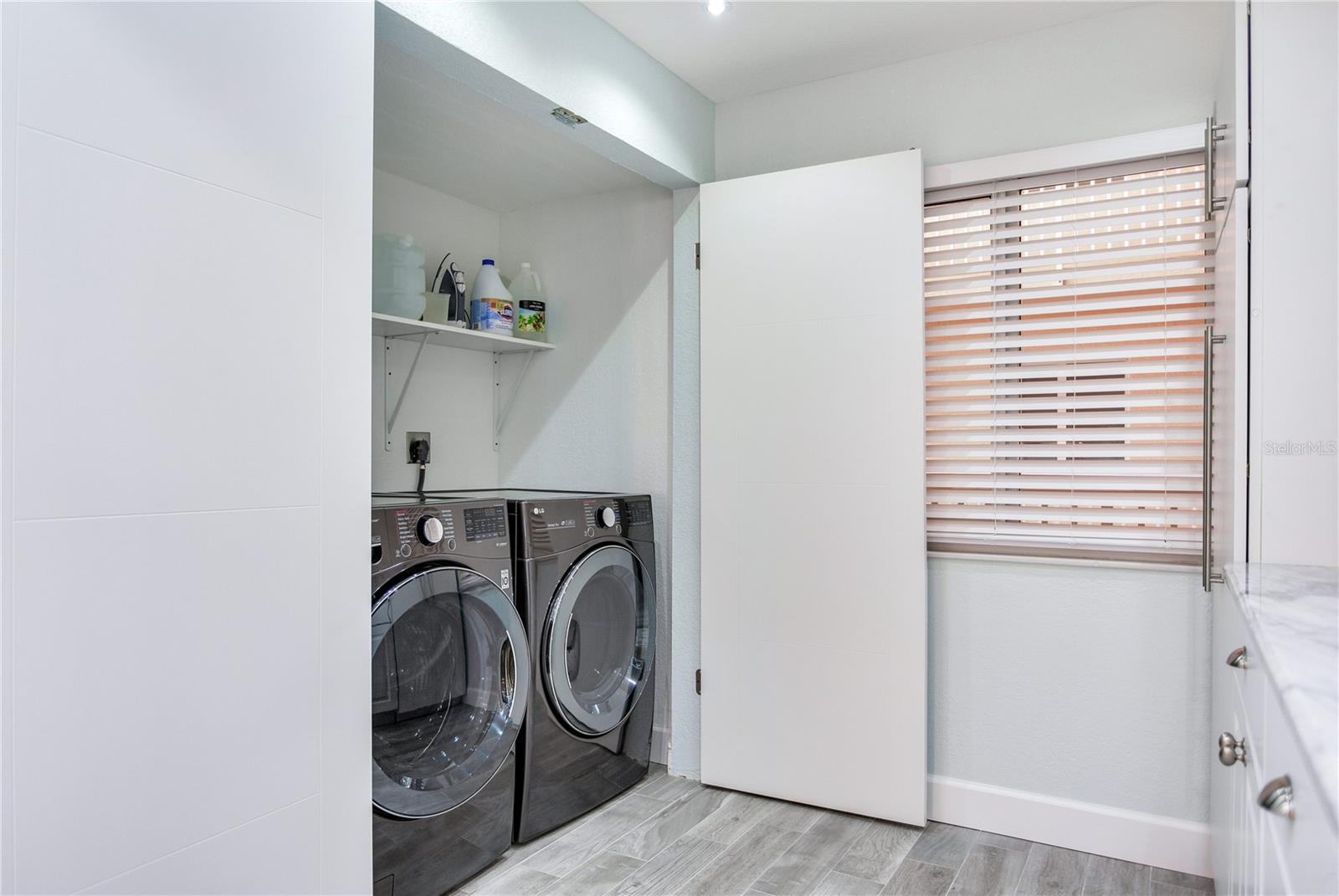 BEACH COTTAGE CONDO - Residential