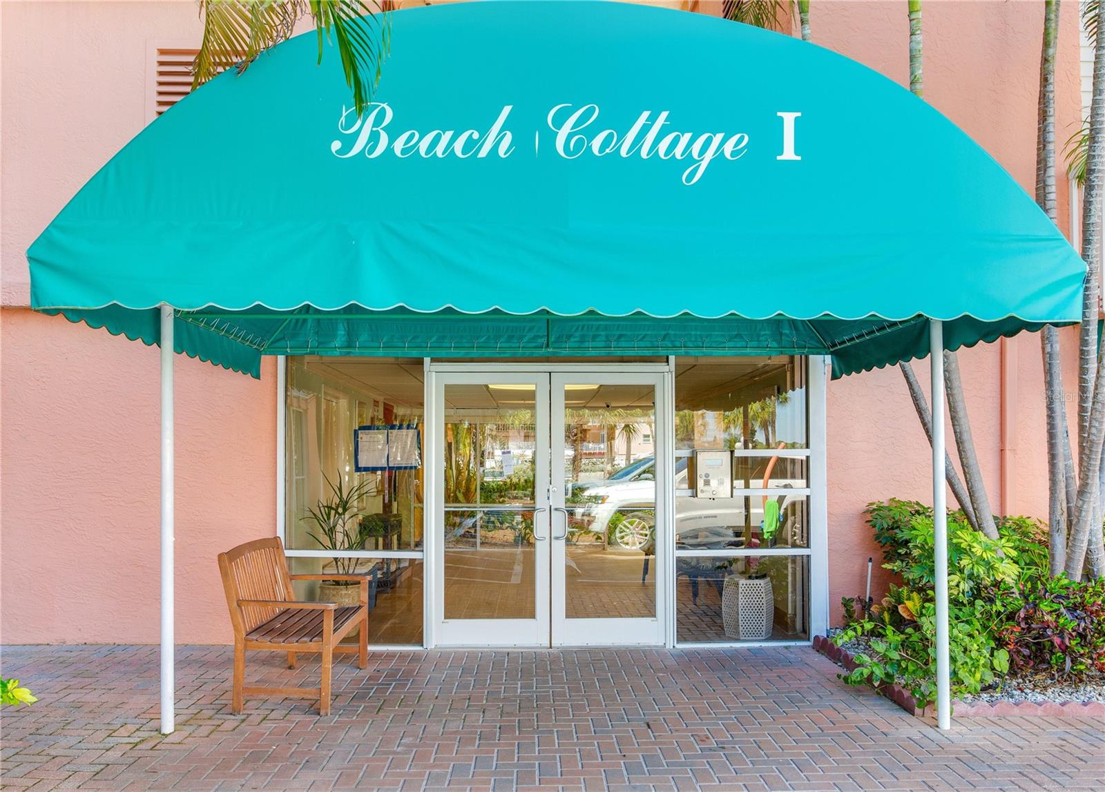 BEACH COTTAGE CONDO - Residential