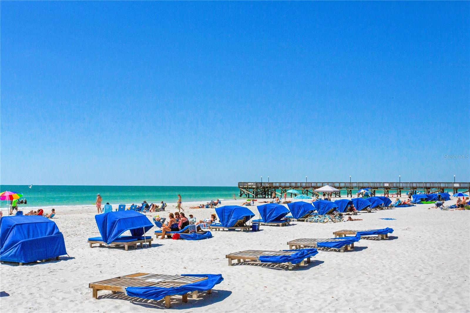 BEACH COTTAGE CONDO - Residential