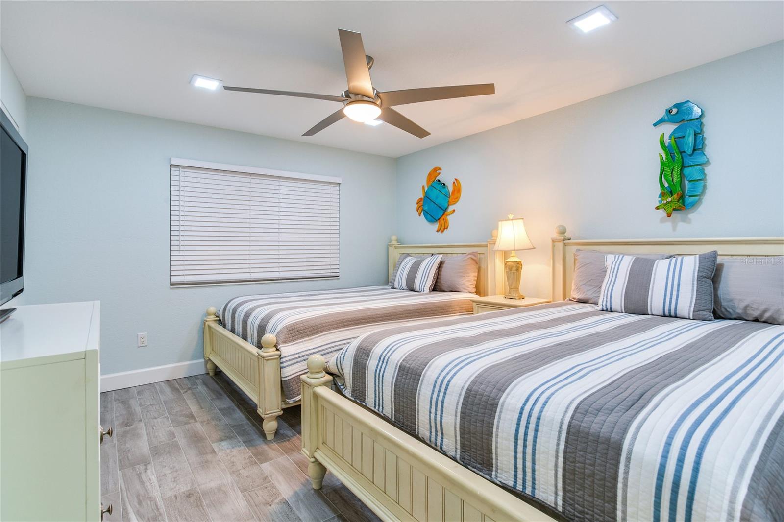 BEACH COTTAGE CONDO - Residential