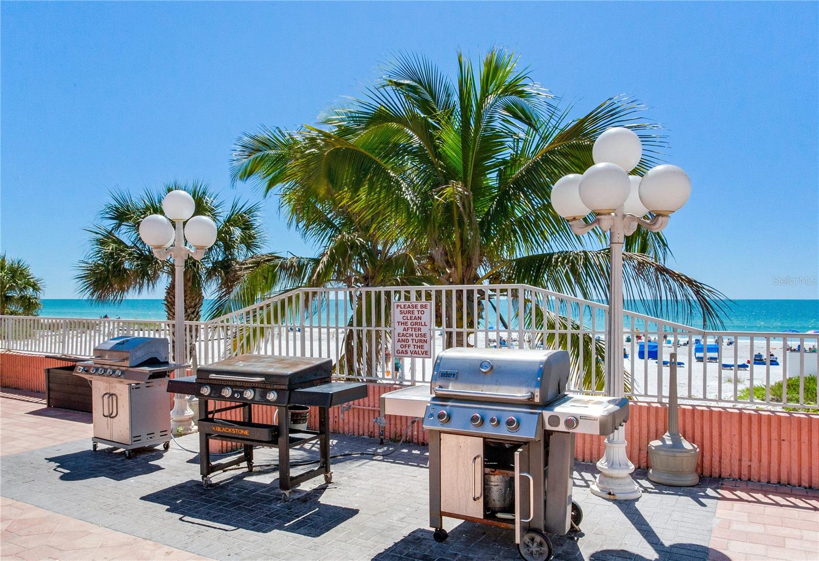 BEACH COTTAGE CONDO - Residential