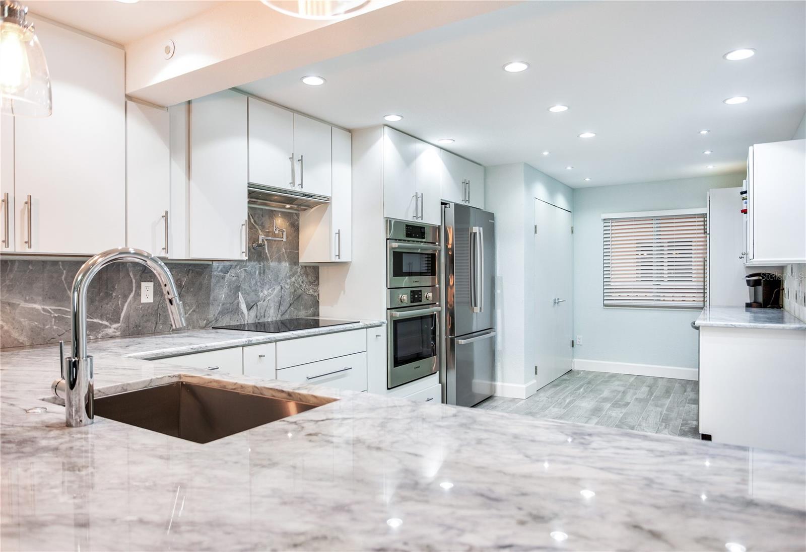 BEACH COTTAGE CONDO - Residential