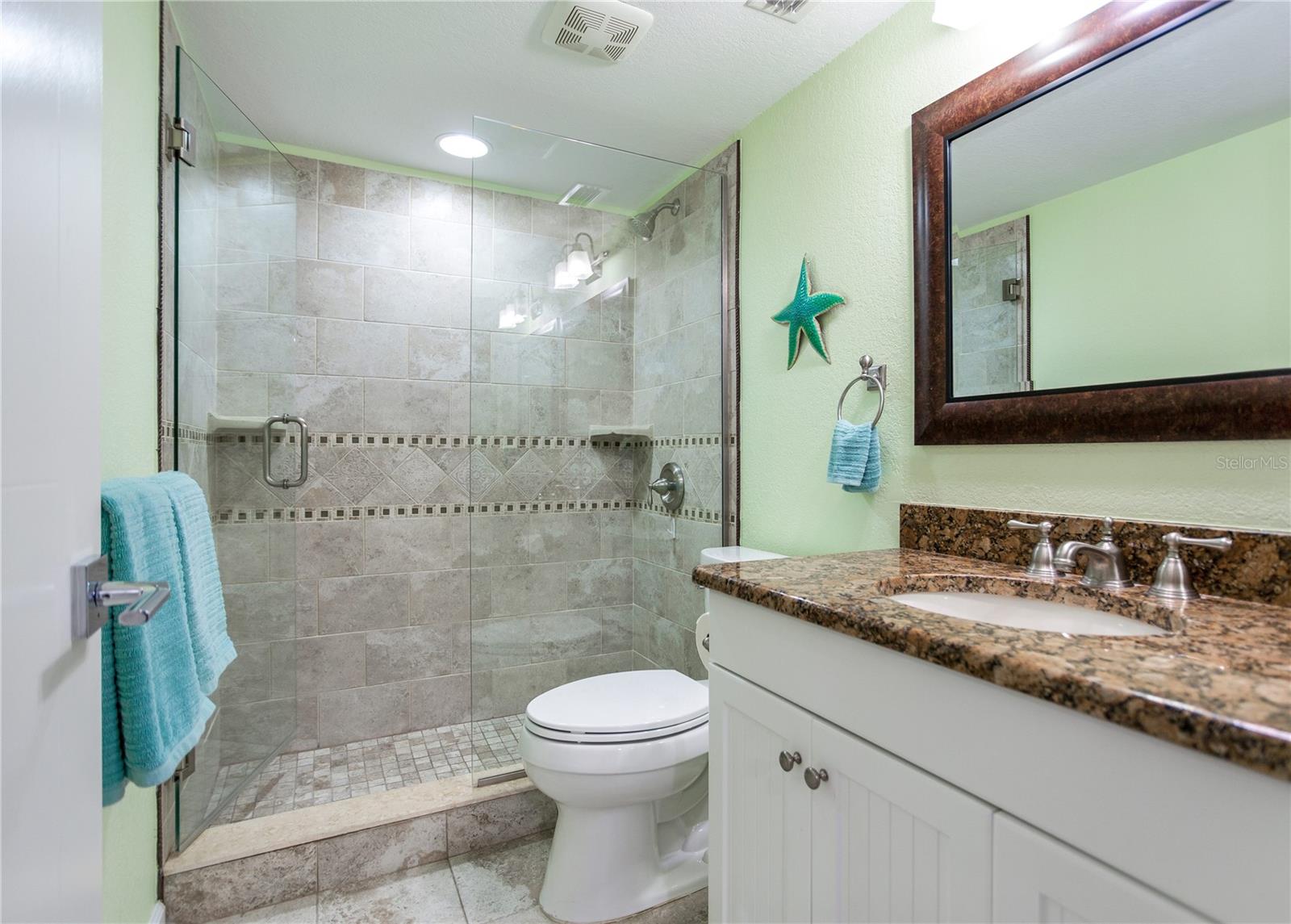 BEACH COTTAGE CONDO - Residential