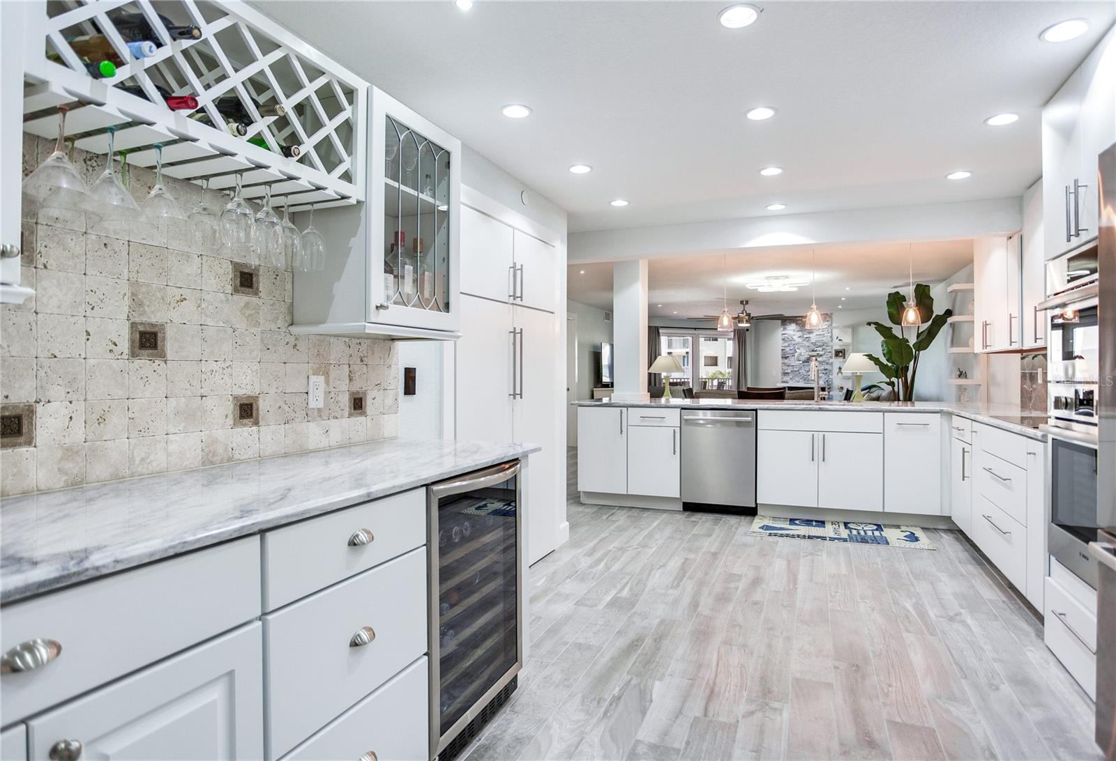 BEACH COTTAGE CONDO - Residential