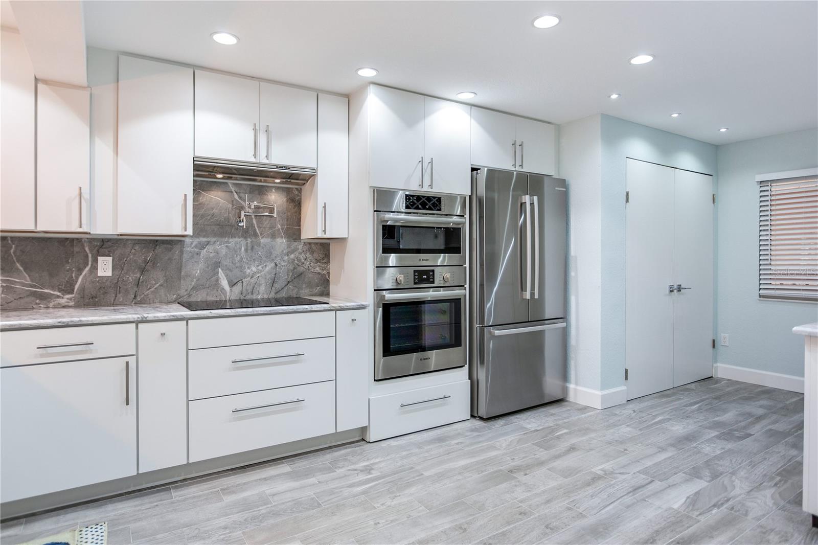 BEACH COTTAGE CONDO - Residential