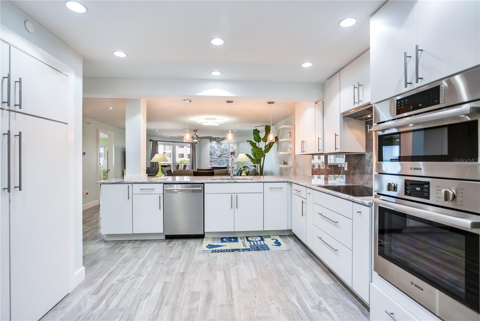 BEACH COTTAGE CONDO - Residential