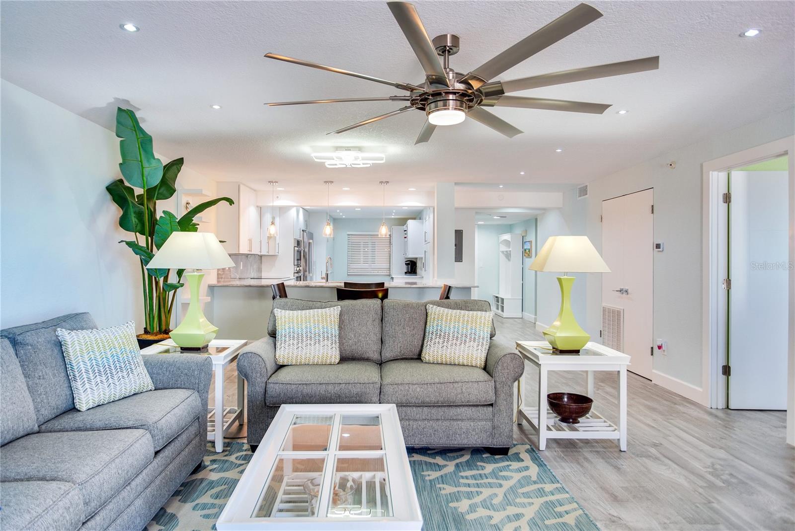 BEACH COTTAGE CONDO - Residential