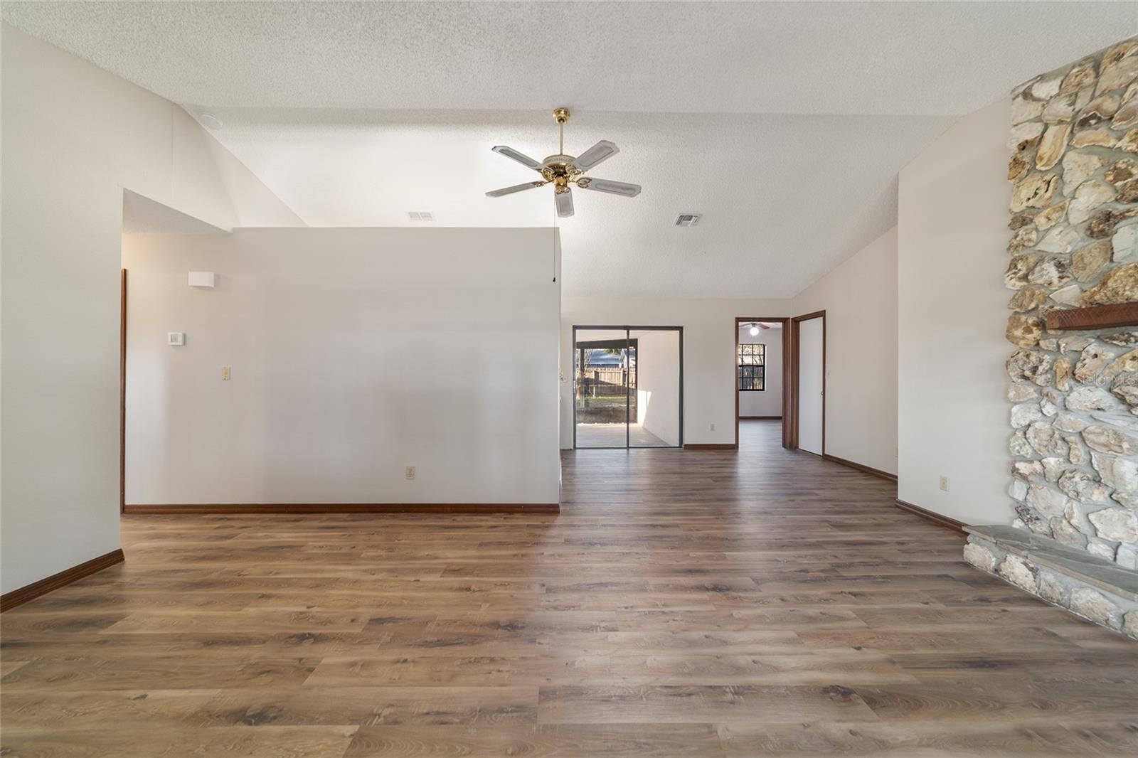 COUNTRYSIDE ESTATE - Residential